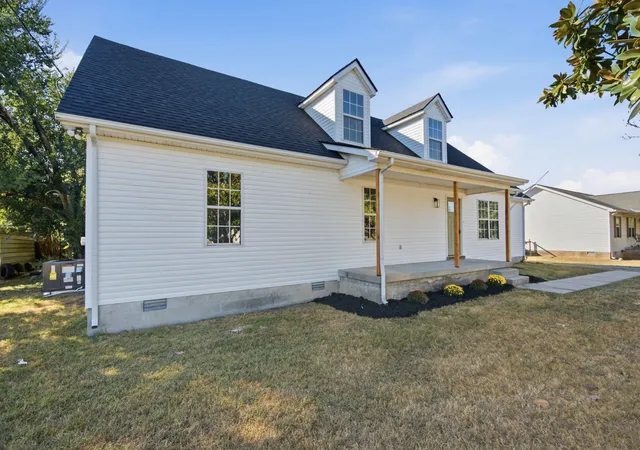 Photo 3 of Single family home for sale at 2815 Kedzie Dr, Murfreesboro, TN 37130 | MLS# 3603405 | Listing updated on 2026-10-15
