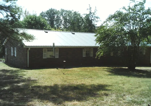 Photo 3 of Single family home for sale at 104 Tobaccoport Dock Rd, Bumpus Mills, TN 37028 | MLS# 3610142 | Listing updated on 2026-10-07