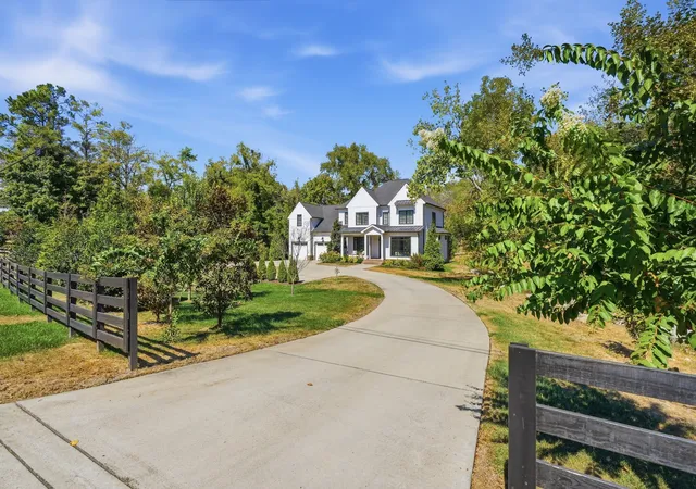 Single family home for sale at 864 Battery Ln, Nashville, TN 37220 | MLS# 3610735