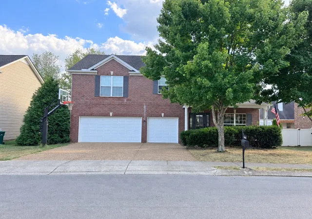 Photo 1 of Single family home for sale at 6002 Thrush Ct, Spring Hill, TN 37174 | MLS# 3619219 | Listing updated on 2026-10-12
