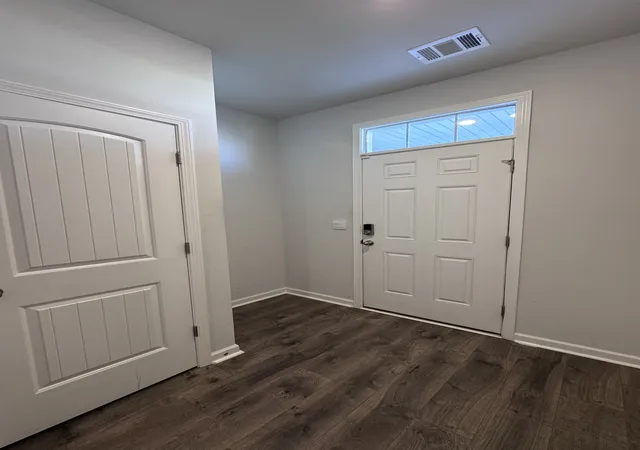 Photo 3 of Single family home for sale at 7107 Scotlyn Way, White House, TN 37188 | MLS# 3610335 | Listing updated on 2026-10-03