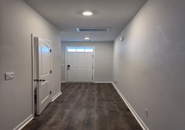 Photo 3 of Single family home for sale at 7107 Scotlyn Way, White House, TN 37188 | MLS# 3610335 | Listing updated on 2026-10-03