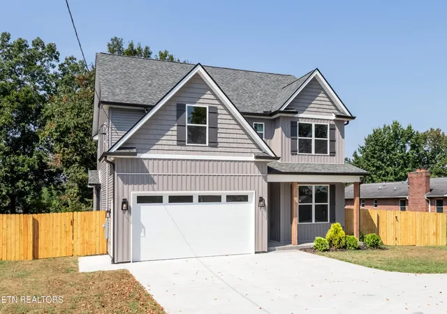 Photo 2 of Single family home for sale at 2067 Cecil Johnson Rd, Knoxville, TN 37921 | MLS# 3603410 | Listing updated on 2026-09-30