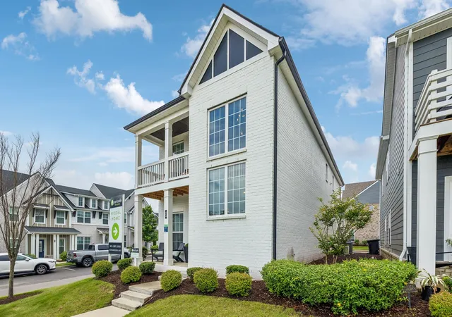 Photo 3 of Single family home for sale at 233 Champaign Pvt Dr, Hendersonville, TN 37075 | MLS# 3603819 | Listing updated on 2026-10-01