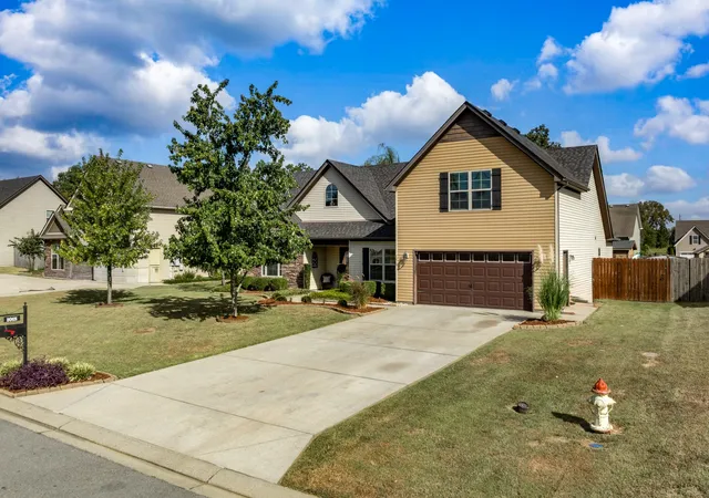 Photo 4 of Single family home for sale at 1018 Watergate Dr, Smyrna, TN 37167 | MLS# 3611256 | Listing updated on 2026-10-05