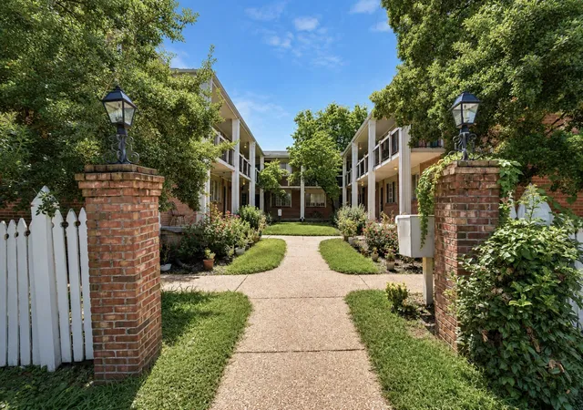 Photo 3 of Condo for sale at 2121 Fairfax Ave #10, Nashville, TN 37212 | MLS# 3610240 | Listing updated on 2026-10-02