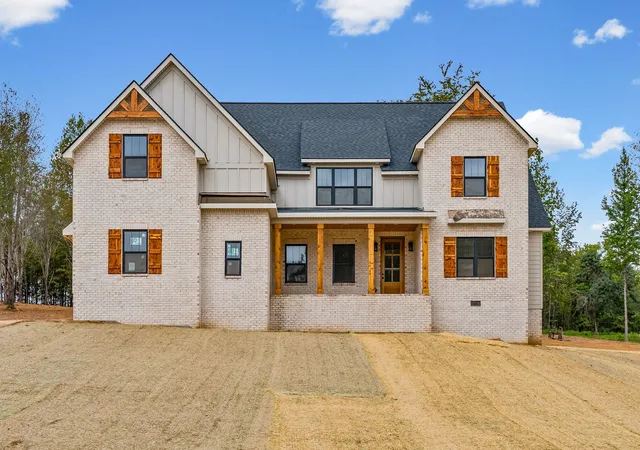 Single family home for sale at 1902 Muddy Branch Rd, Clarksville, TN 37043 | MLS# 3610343