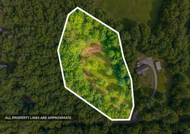 Photo 3 of Land for sale at 164 Lewis Cir, Dover, TN 37058 | MLS# 3603559 | Listing updated on 2026-10-01