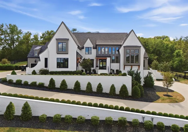 Photo 1 of Mansion for sale at 4445 Buchanan Ln, Franklin, TN 37064 | MLS# 3603546 | Listing updated on 2026-10-01