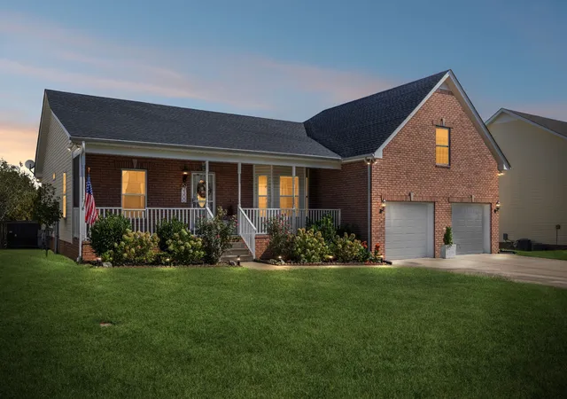 Photo 1 of Single family home for sale at 3300 Sunny Slope Dr, Clarksville, TN 37043 | MLS# 3603513 | Listing updated on 2026-10-08