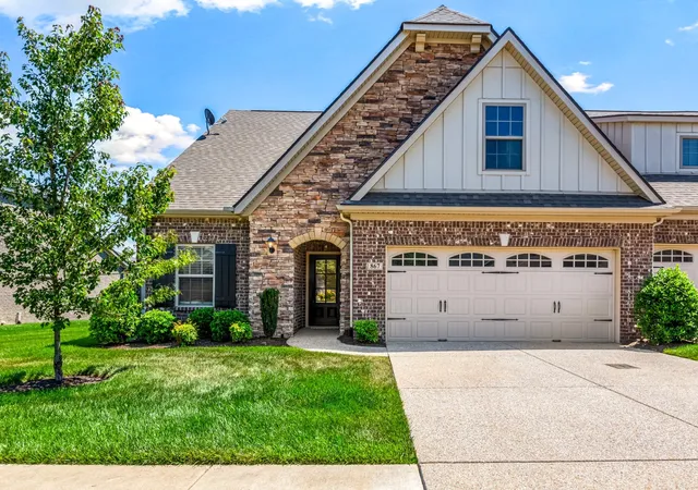 Photo 1 of Single family home for sale at 867 Meadowcrest Way, Lebanon, TN 37090 | MLS# 3603625 | Listing updated on 2026-10-07