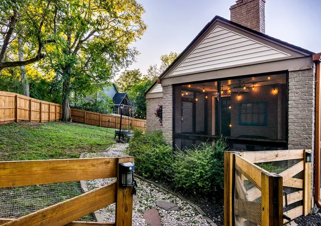 Photo 3 of Single family home for sale at 5015 Inglewood Ct, Nashville, TN 37216 | MLS# 3626718 | Listing updated on 2026-10-28