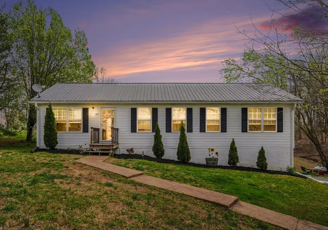 Photo 1 of Single family home for sale at 550 Gregory Rd, Westmoreland, TN 37186 | MLS# 3603991 | Listing updated on 2026-10-01
