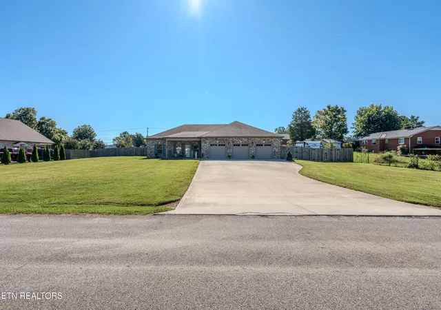Photo 3 of Single family home for sale at 509 Carpenter Dr, Seymour, TN 37865 | MLS# 3603497 | Listing updated on 2026-10-02