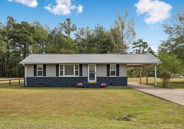 Photo 1 of Single family home for sale at 113 Chandler St, Hohenwald, TN 38462 | MLS# 3611333 | Listing updated on 2026-10-07
