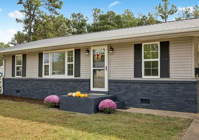 Photo 2 of Single family home for sale at 113 Chandler St, Hohenwald, TN 38462 | MLS# 3611333 | Listing updated on 2026-10-07