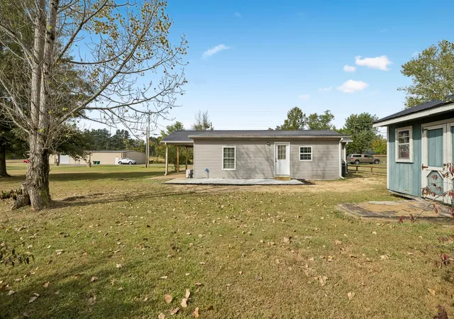 Photo 3 of Single family home for sale at 113 Chandler St, Hohenwald, TN 38462 | MLS# 3611333 | Listing updated on 2026-10-07