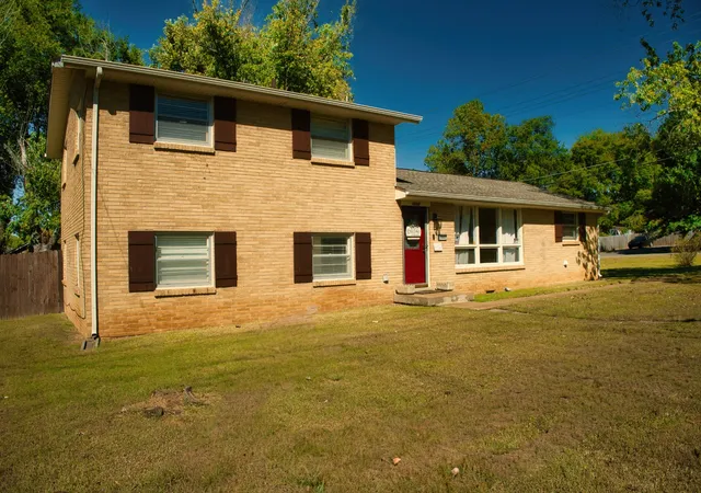 Photo 2 of Single family home for sale at 1002 W Northfield Blvd, Murfreesboro, TN 37129 | MLS# 3603585 | Listing updated on 2026-10-01