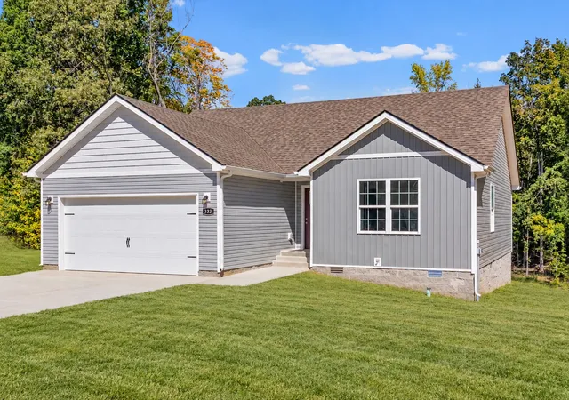 Photo 2 of Single family home for sale at 333 Tisha Ct, Clarksville, TN 37042 | MLS# 3604000 | Listing updated on 2026-10-09
