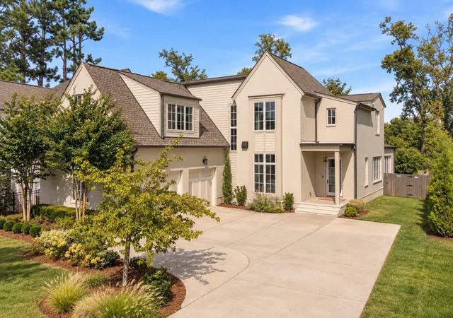 Photo 1 of Single family home for sale at 1808 Castleman Dr, Nashville, TN 37215 | MLS# 3611270 | Listing updated on 2026-10-08