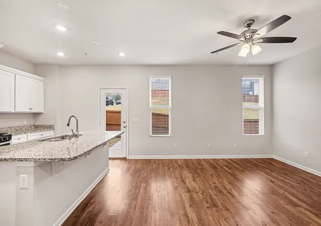 Photo 4 of Townhouse for sale at 826 Kennear Ln, Mount Juliet, TN 37122 | MLS# 3613115 | Listing updated on 2026-10-07