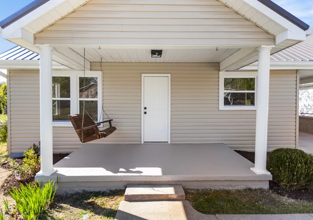 Photo 1 of Single family home for sale at 138 Richland Ave, Watertown, TN 37184 | MLS# 3624290 | Listing updated on 2026-10-22