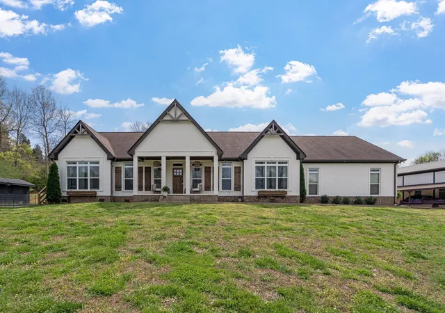 Single family home for sale at 1362 Cliff Amos Rd, Spring Hill, TN 37174 | MLS# 3603603