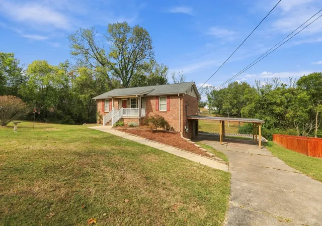 Photo 1 of Single family home for sale at 21 Spring Hl Rd, Mount Juliet, TN 37122 | MLS# 3619141 | Listing updated on 2026-10-11