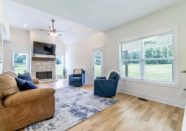Photo 3 of Single family home for sale at 2094 Beverly Ct, Springfield, TN 37172 | MLS# 3603622 | Listing updated on 2026-10-01