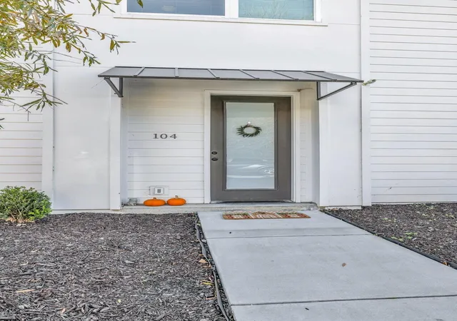Photo 2 of Multi family home for sale at 15001502 East 13th St, Chattanooga, TN 37404 | MLS# 3603644 | Listing updated on 2026-10-01