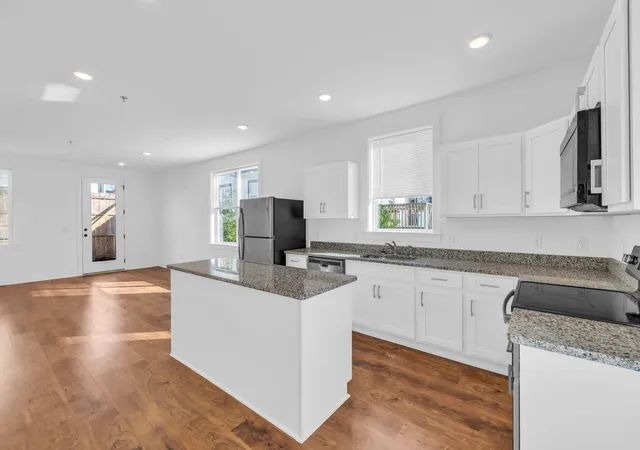 Photo 4 of Multi family home for sale at 15001502 East 13th St, Chattanooga, TN 37404 | MLS# 3603644 | Listing updated on 2026-10-01