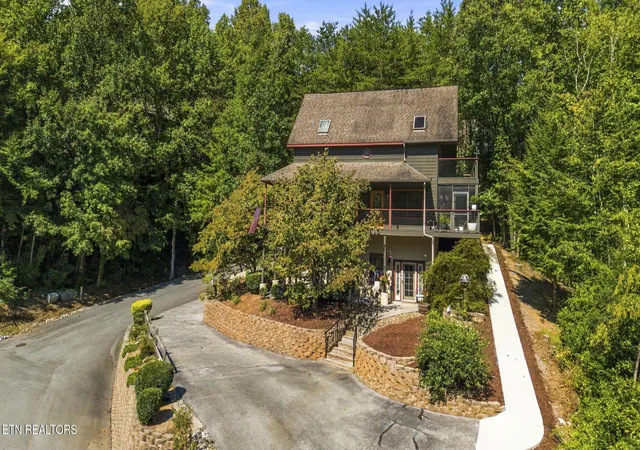 Photo 3 of Single family home for sale at 3416 Brk Stone Way, Pigeon Forge, TN 37863 | MLS# 3603653 | Listing updated on 2026-10-03
