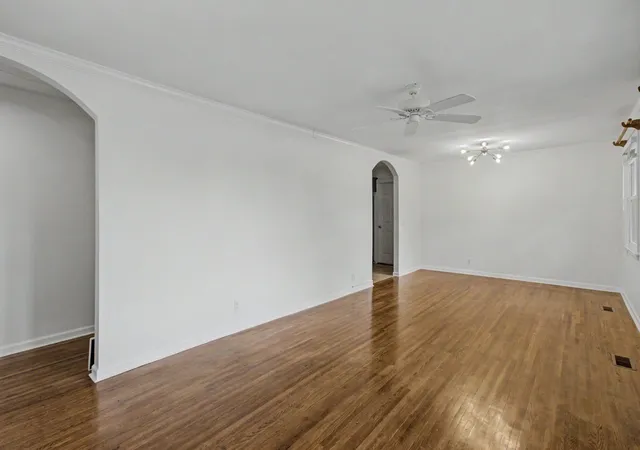 Photo 3 of Single family home for sale at 915 Patricia Dr, Nashville, TN 37217 | MLS# 3615338 | Listing updated on 2026-10-08