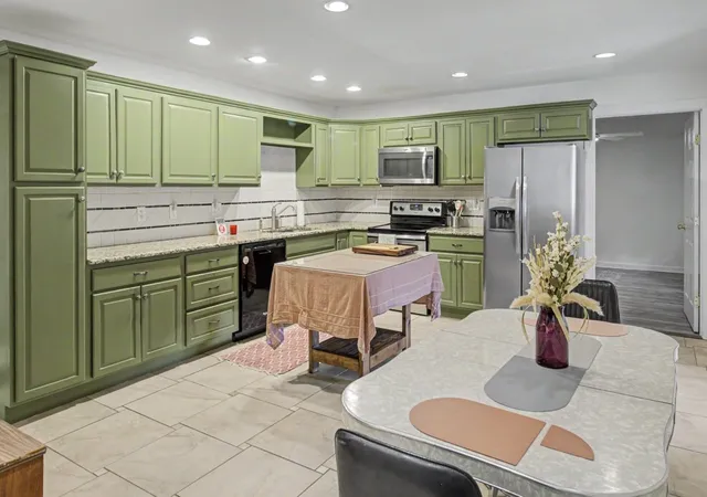 Photo 4 of Single family home for sale at 915 Patricia Dr, Nashville, TN 37217 | MLS# 3615338 | Listing updated on 2026-10-08