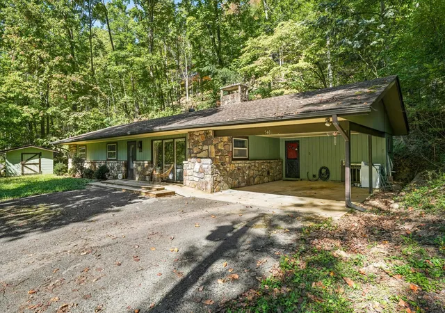 Photo 3 of Single family home for sale at 740 Hidden Valley Rd, Gatlinburg, TN 37738 | MLS# 3610214 | Listing updated on 2026-10-02
