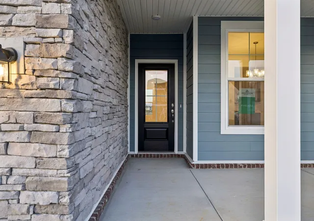 Photo 2 of Sale Pending at 8238 Netterfield Dr, White House, TN 37188 | MLS# 3603713 | Listing updated on 2026-10-01