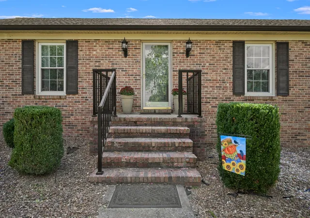 Photo 4 of Single family home for sale at 100 Cardinal Hl Rd, Shelbyville, TN 37160 | MLS# 3603760 | Listing updated on 2026-10-09