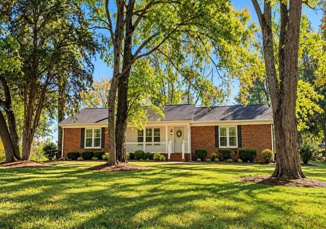 Photo 1 of Single family home for sale at 307 Tom Robinson Rd, Franklin, TN 37064 | MLS# 3628786 | Listing updated on 2026-10-30