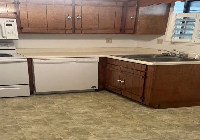 Listing Photo 4 - Condo for sale in building located at 3178 Vis Dr NW, Cleveland, TN 37312