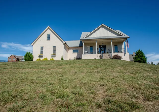 Photo 1 of Single family home for sale at 629 Winding Crk Way, Walland, TN 37886 | MLS# 3609876 | Listing updated on 2026-10-09