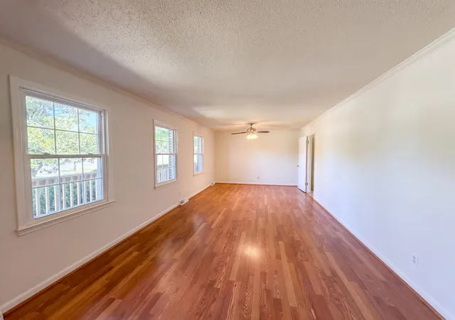 Photo 4 of Single family home for sale at 1005 Roseview Dr, Columbia, TN 38401 | MLS# 3609810 | Listing updated on 2026-10-01