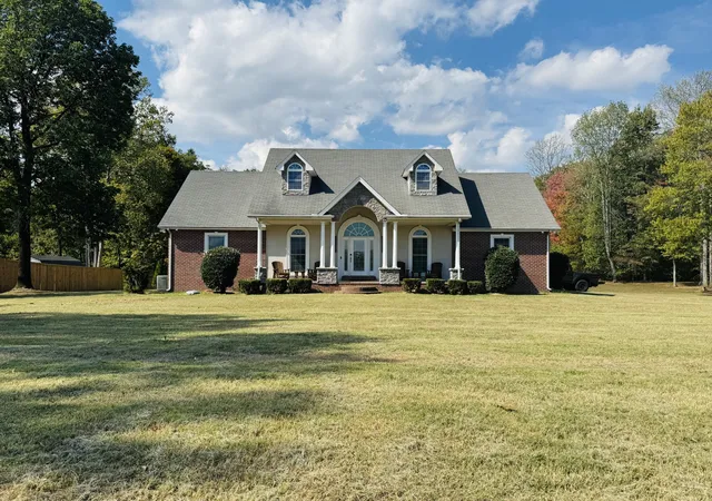 Photo 1 of Single family home for sale at 167 Jimtown Rd, Lafayette, TN 37083 | MLS# 3609745 | Listing updated on 2026-10-01