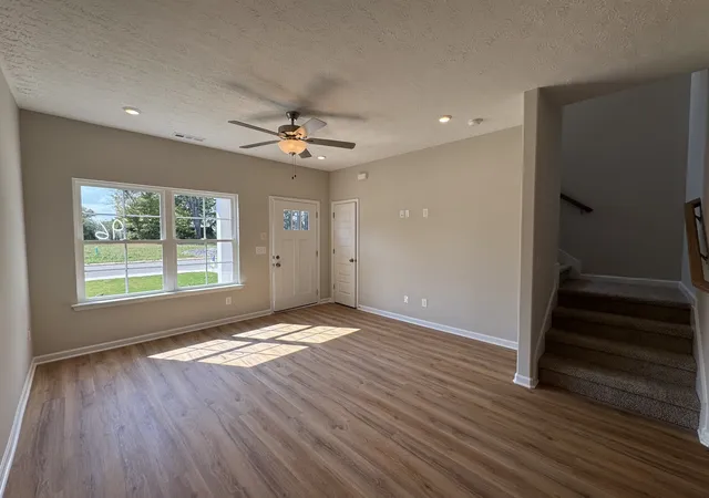 Photo 3 of Single family home for sale at 82 Laurel View St, Manchester, TN 37355 | MLS# 3603774 | Listing updated on 2026-10-08