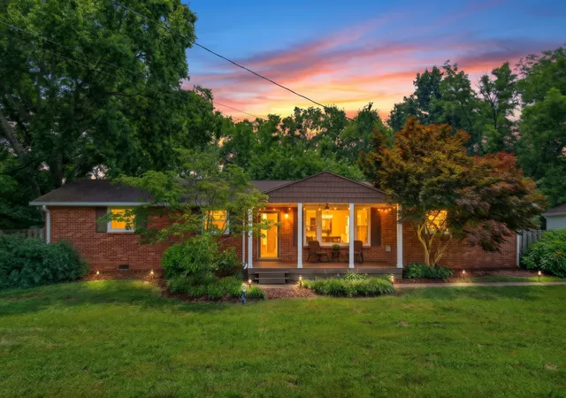 Photo 1 of Single family home for sale at 309 Stable Rd, Franklin, TN 37069 | MLS# 3610060 | Listing updated on 2026-10-04