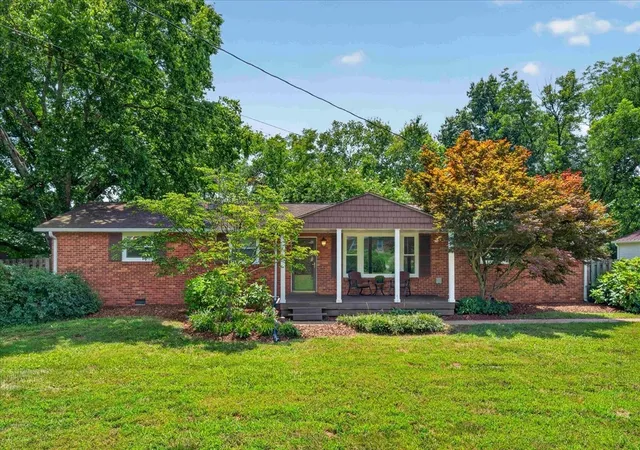 Photo 2 of Single family home for sale at 309 Stable Rd, Franklin, TN 37069 | MLS# 3610060 | Listing updated on 2026-10-04