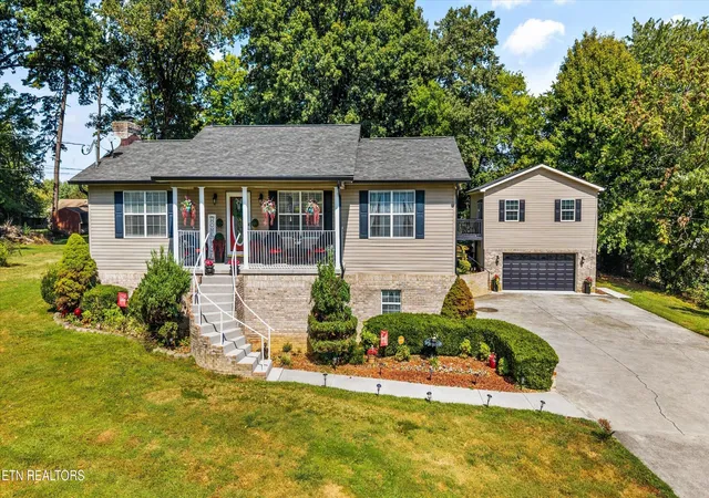 Single family home for sale at 2812 Glenpark Rd, Knoxville, TN 37921 | MLS# 3603795