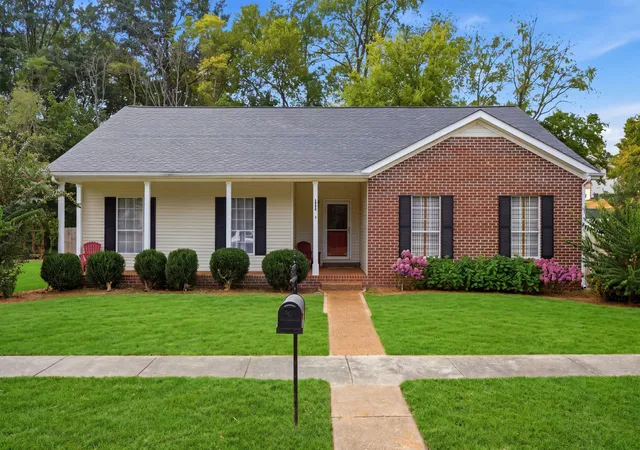 Photo 2 of Single family home for sale at 1599 Birchwood Cir, Franklin, TN 37064 | MLS# 3612633 | Listing updated on 2026-10-09