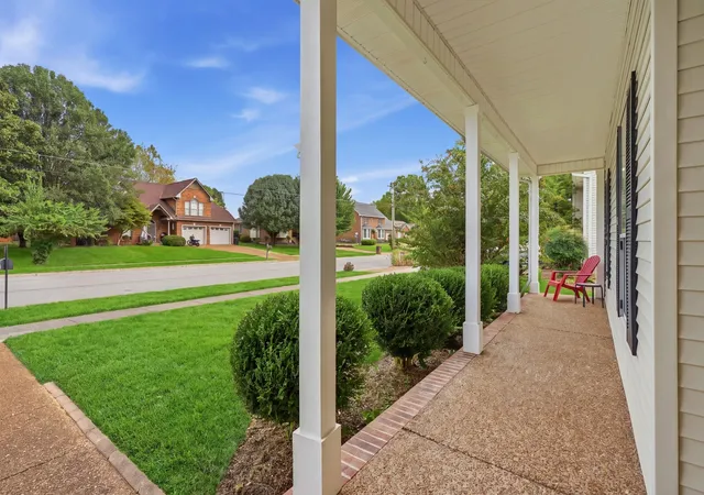 Photo 3 of Single family home for sale at 1599 Birchwood Cir, Franklin, TN 37064 | MLS# 3612633 | Listing updated on 2026-10-10