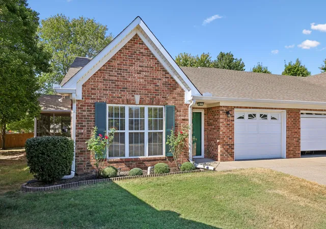 Photo 1 of Townhouse for sale at 528 Village Green Cir, Murfreesboro, TN 37128 | MLS# 3609890 | Listing updated on 2026-10-02
