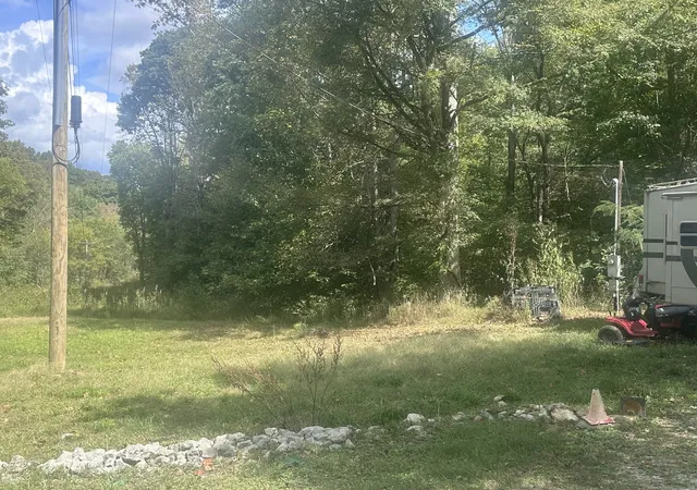 Photo 4 of Single family home for sale at 2550 Hurricane Crk Rd, Lawrenceburg, TN 38464 | MLS# 3603817 | Listing updated on 2026-10-07